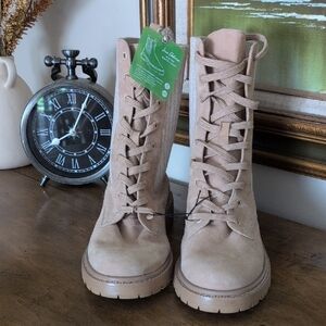 Sam Edelman Tan Lace Up Boots with Chunky Sole